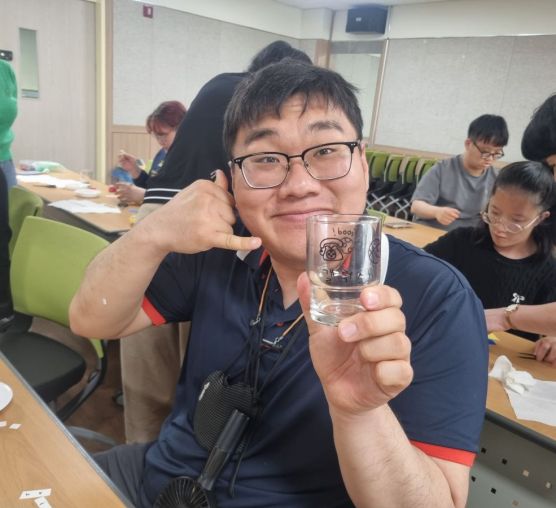 [평생배움팀] 나만의 유리컵 만들기 – 유리공예봉사단과 함께한 하루