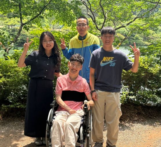 [맞춤지원팀]5월의 문학동아리 카페방문