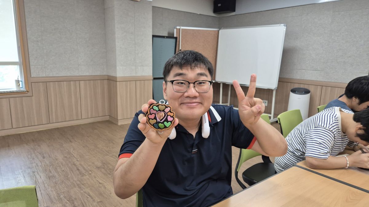 [능력키움] 장애인평생학습도시_커피찌꺼기(커피박) 새활용 구축사업_살랑 살랑 커피박 풍경 만들기(하트,태극기)